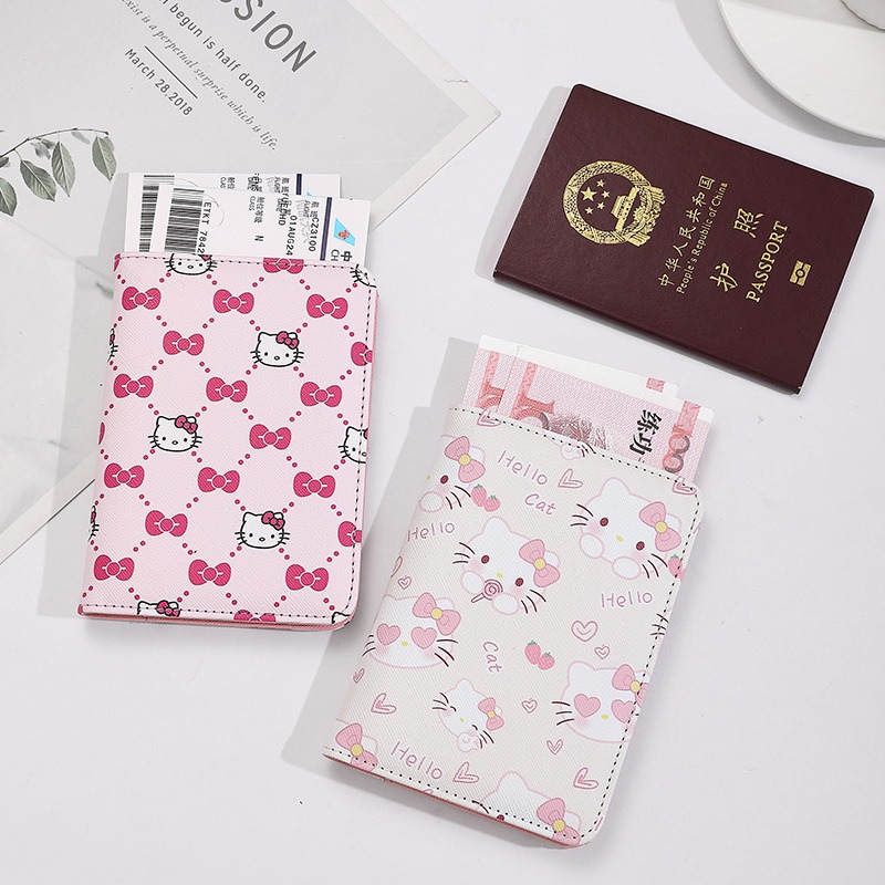 Hello Kitty Kadın Pasaport Kap - Travel Accessories India incelemesi ve fiyatı